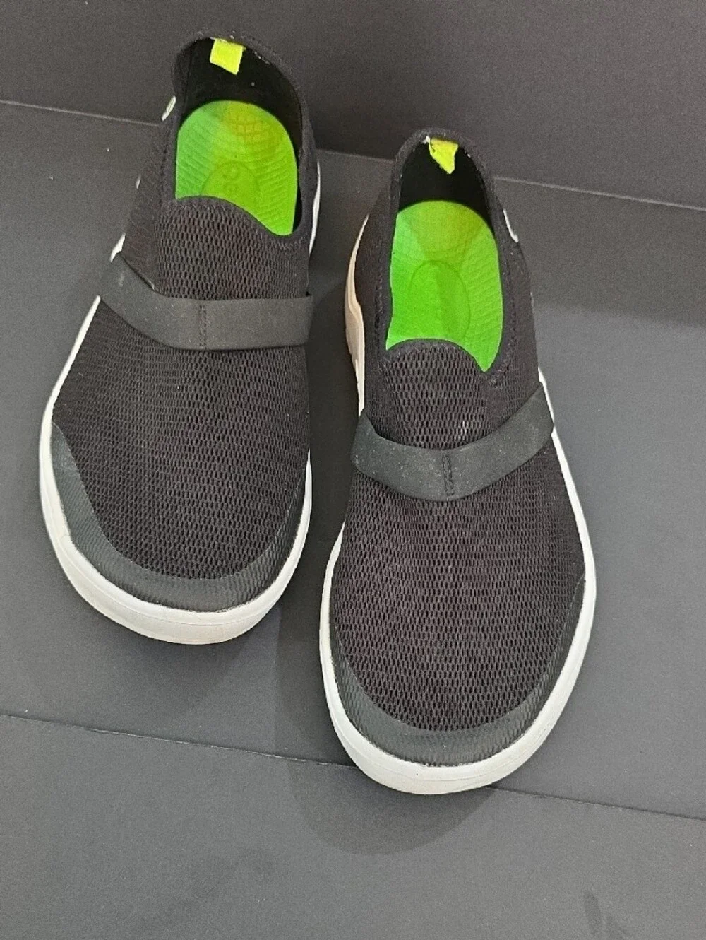 OOFOS Women's Black Slip-On Sneakers with Lime Accent Size 9